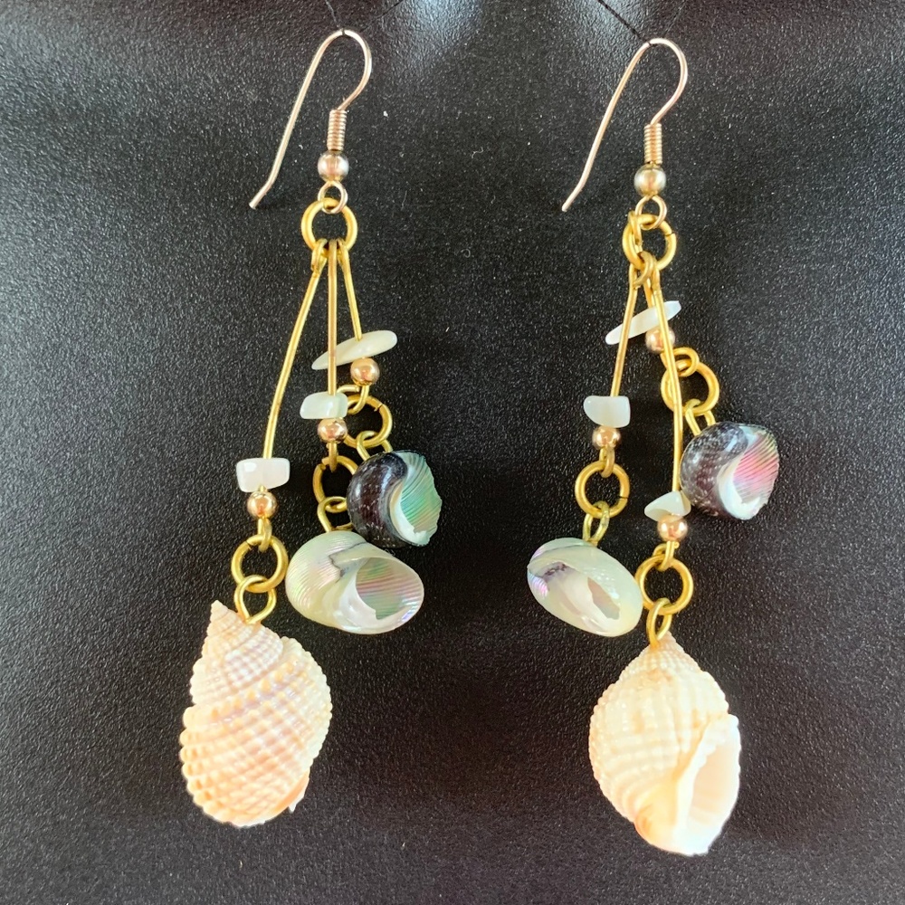 Adorable Sea Shell Dangle Earrings OOAK Artisan